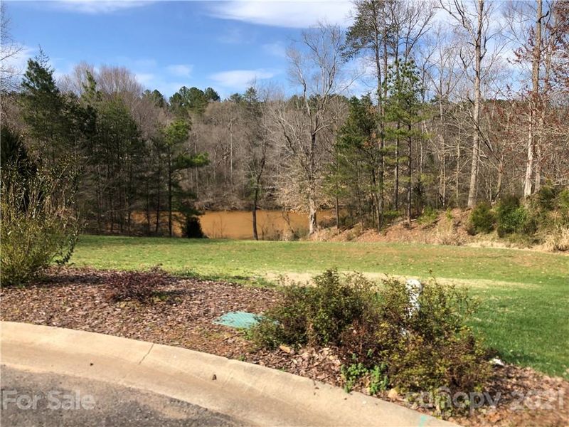 4060 River Falls Dr, Lowell, NC 28098