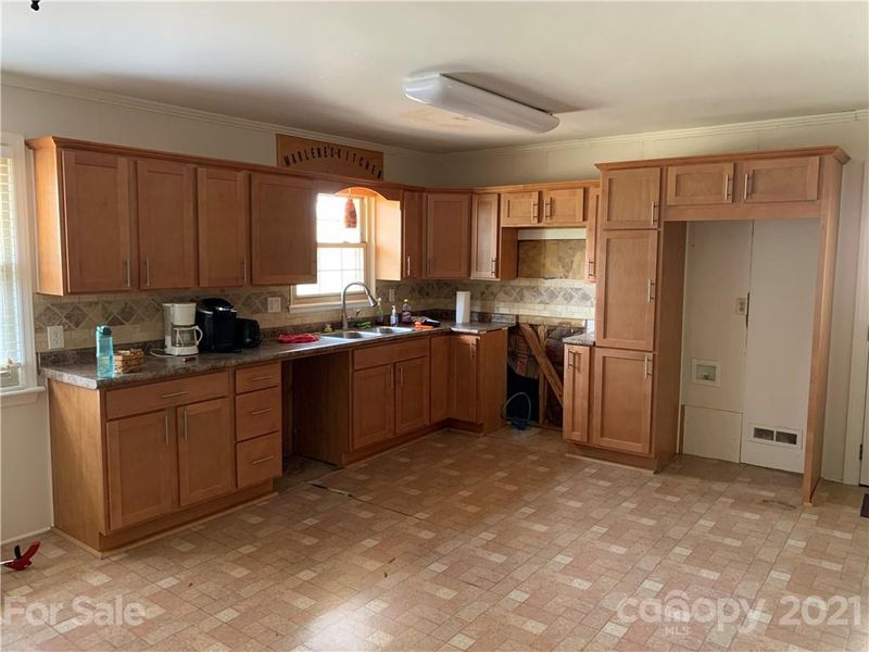 3209 Oscar Dr, Matthews, NC 28105