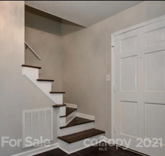 9510 Barkridge Rd, Mint Hill, NC 28227