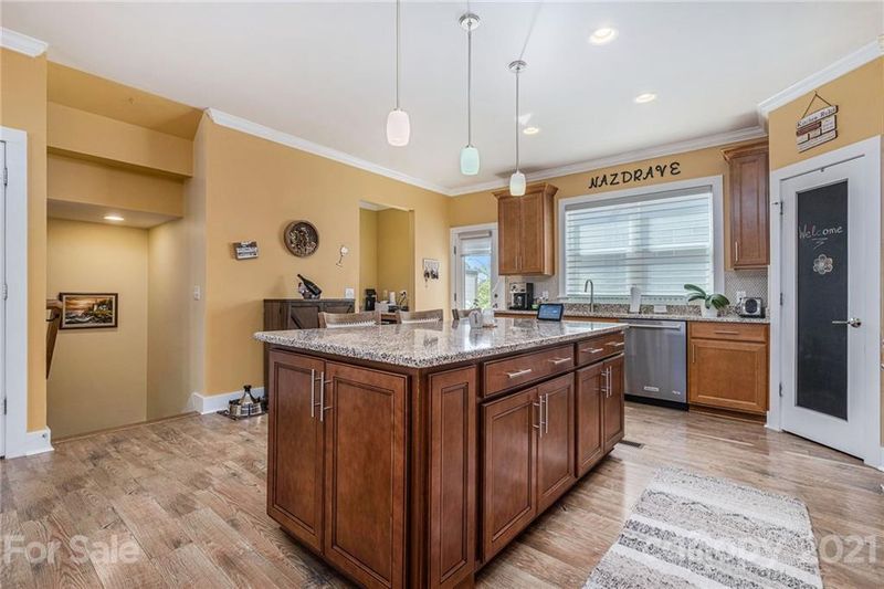 2229 Helton Way, Charlotte, NC 28204