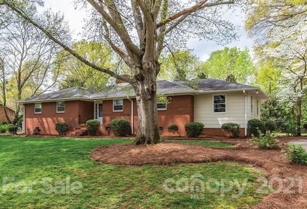 141 Vernon Dr, Davidson, NC 28036