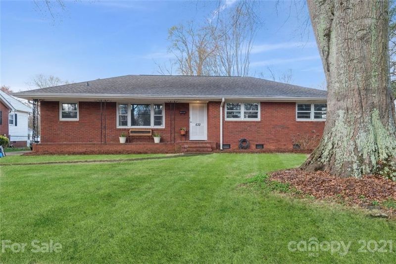 632 Scaleybark Rd, Charlotte, NC 28209