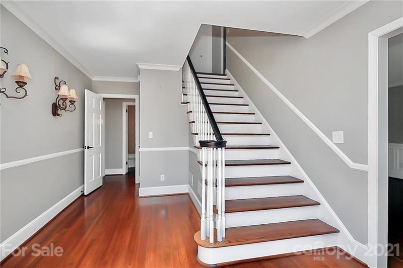 4921 Sentinel Post Rd, Charlotte, NC 28226