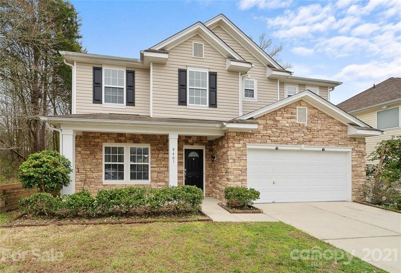 9401 Gentle Stream Ln, Charlotte, NC 28214