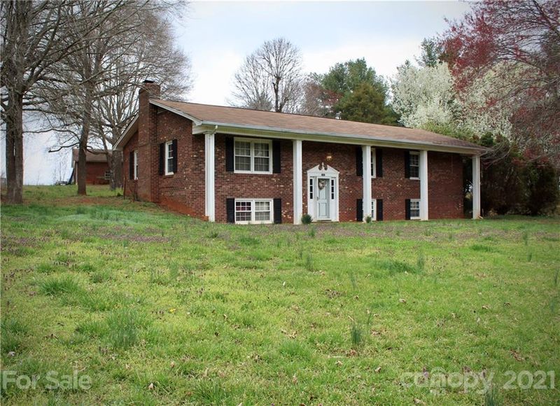 1482 Miller St, Conover, NC 28613