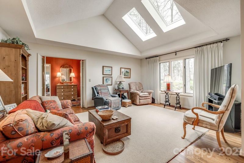 19 Timberidge Dr, Lake Wylie, SC 29710
