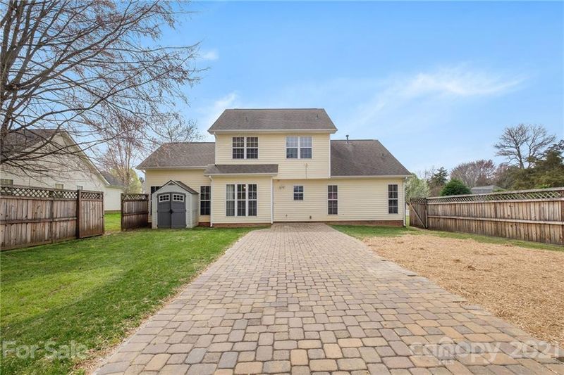 2001 Westminster Ln, Matthews, NC 28104
