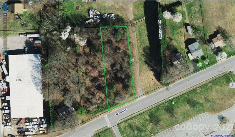 310 W 26th St #3, Newton, NC 28658