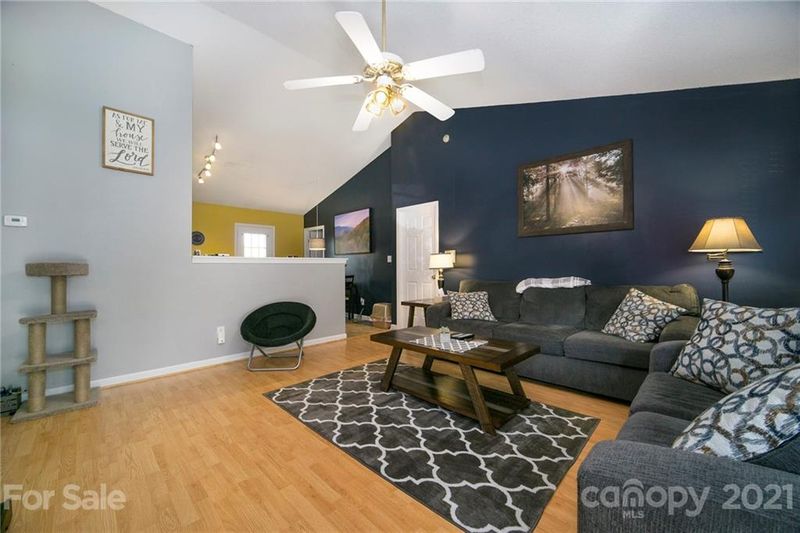 848 Saint Andrews Pl, Concord, NC 28025