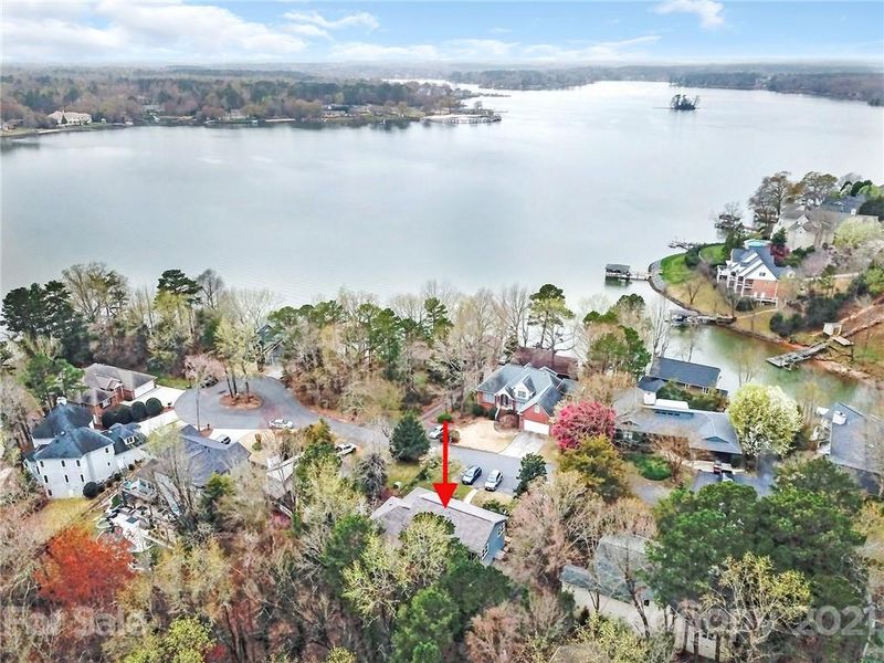 4030 Windward Dr, Tega Cay, SC 29708