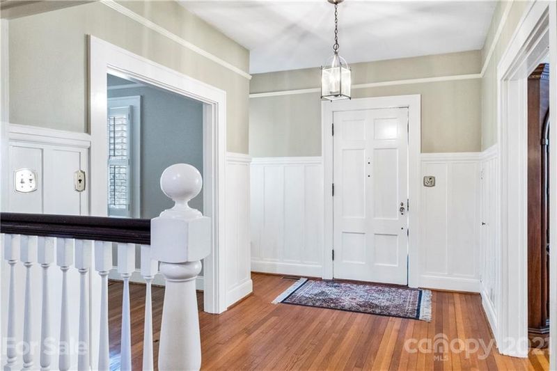504 3rd Ave NE, Hickory, NC 28601