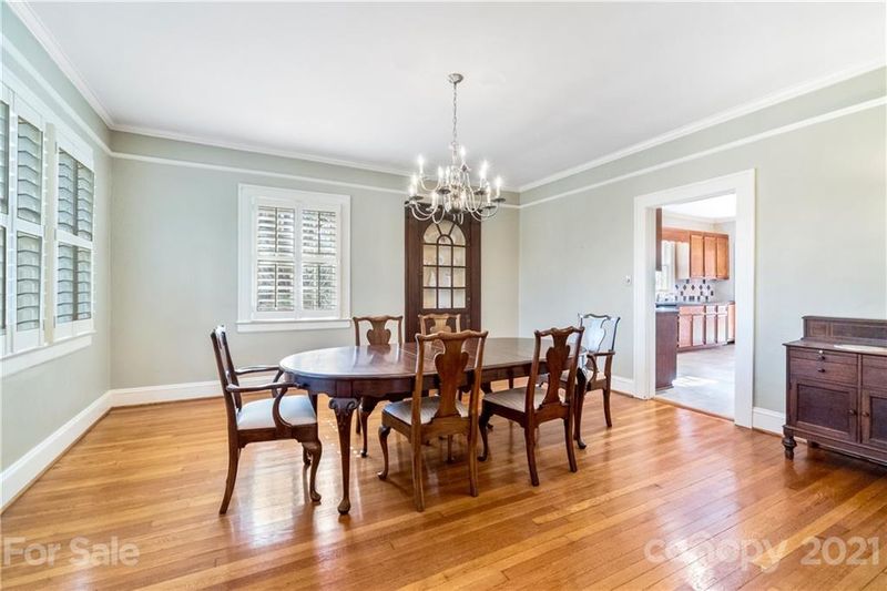 504 3rd Ave NE, Hickory, NC 28601