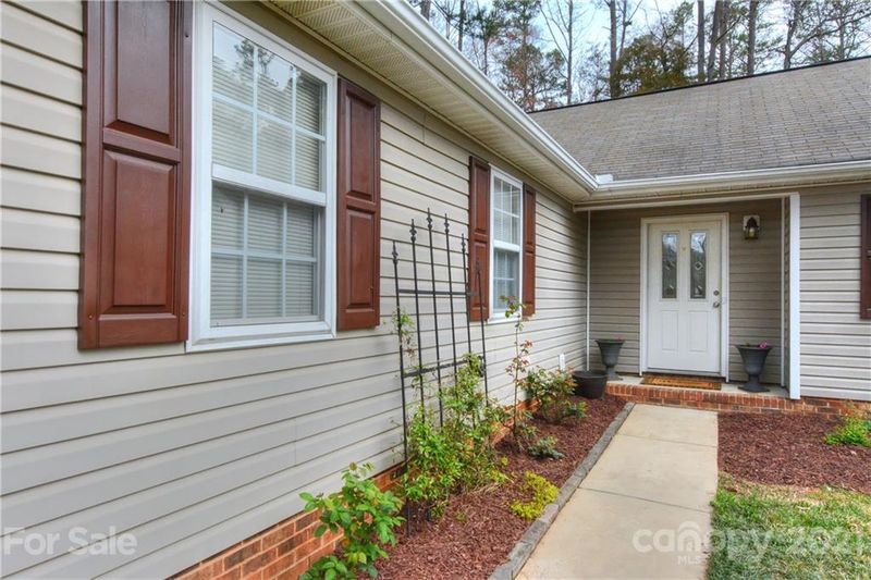 7903 Lawyers Rd, Charlotte, NC 28227