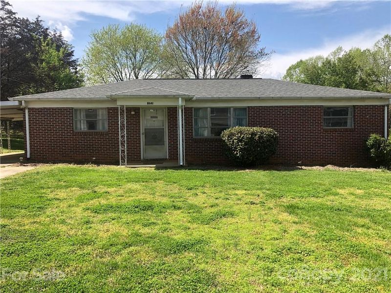 2641 14th St NE, Hickory, NC 28601