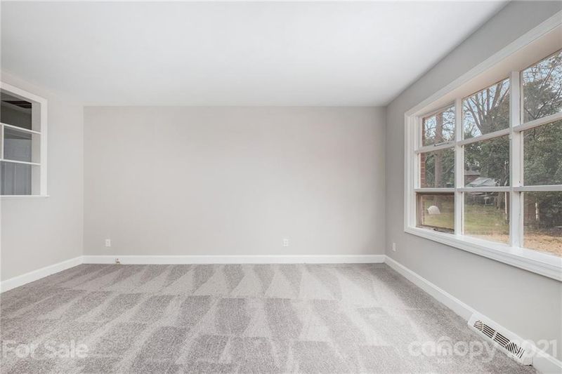 4730 Westcrest Dr, Charlotte, NC 28208