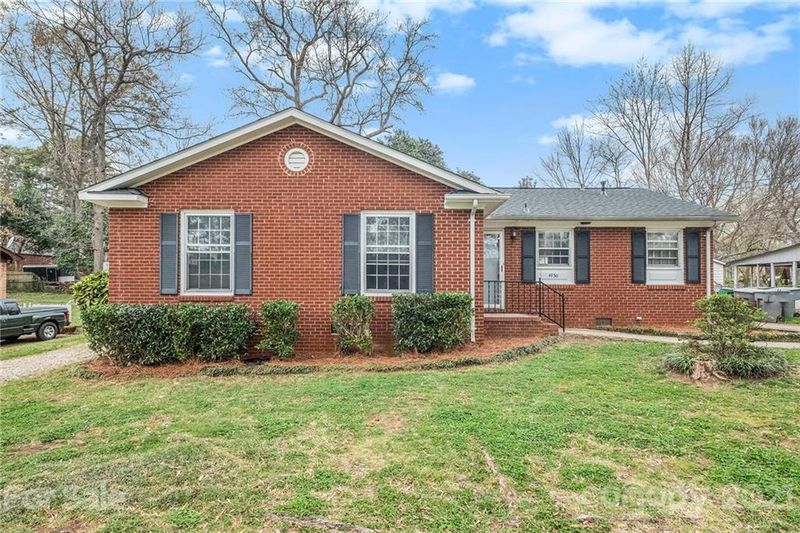 4730 Westcrest Dr, Charlotte, NC 28208