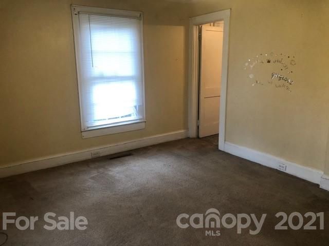 1109 Shady Cir, Kannapolis, NC 28081