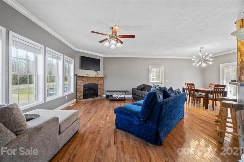 718 Powell Bridge Rd, Harmony, NC 28634