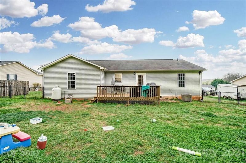 2022 Rocketts Way, Newton, NC 28658