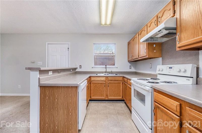 518 S Bruns Ave, Charlotte, NC 28208