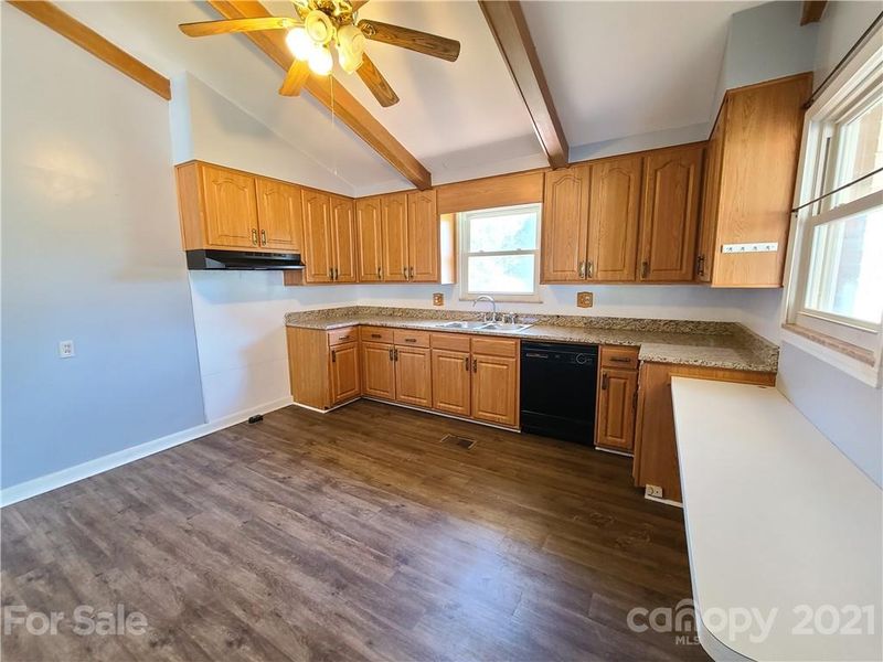 1907 Eckard Ave, Newton, NC 28658