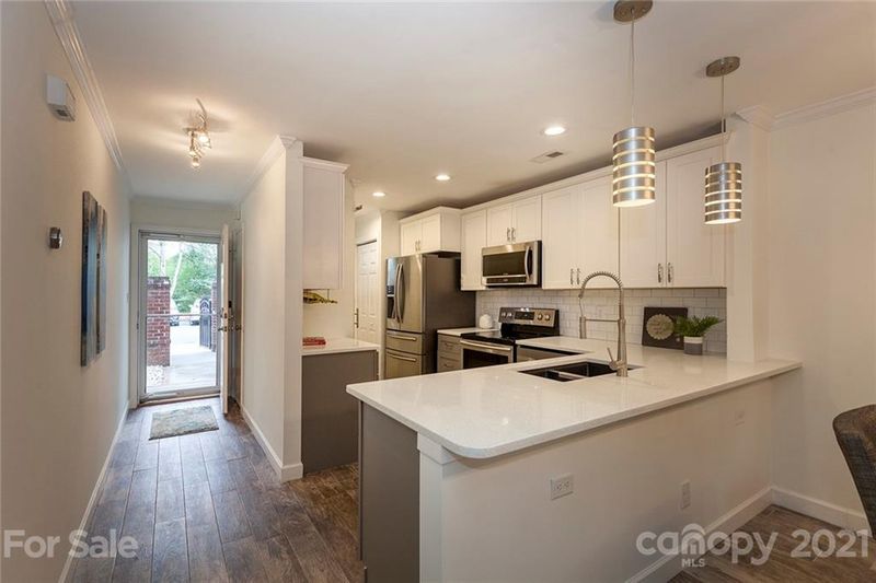 300 Park Ave #8, Charlotte, NC 28203