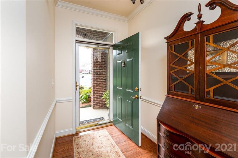 3750 Oak View Ct, Matthews, NC 28105