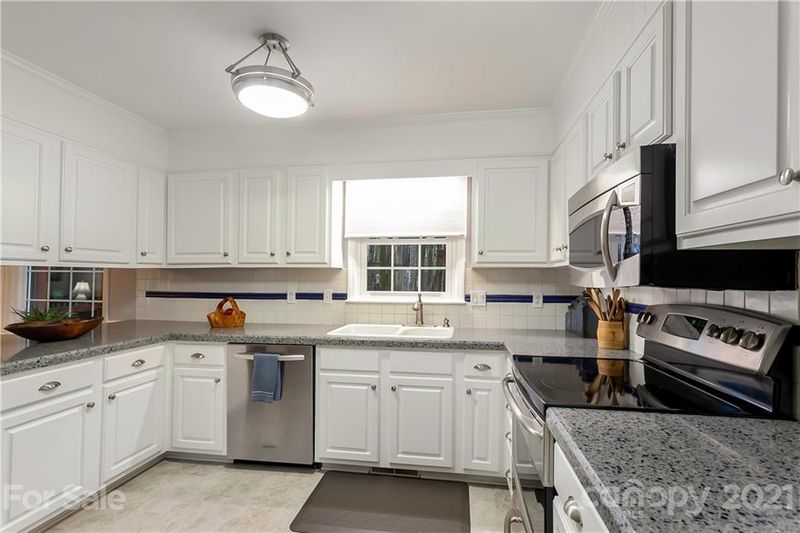 3501 Rea Rd, Charlotte, NC 28226