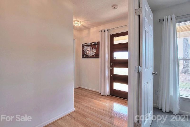 17700 Burnt Hickory Dr, Charlotte, NC 28278