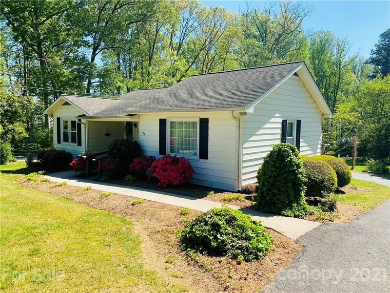 120 Dexter Ave, Kannapolis, NC 28081