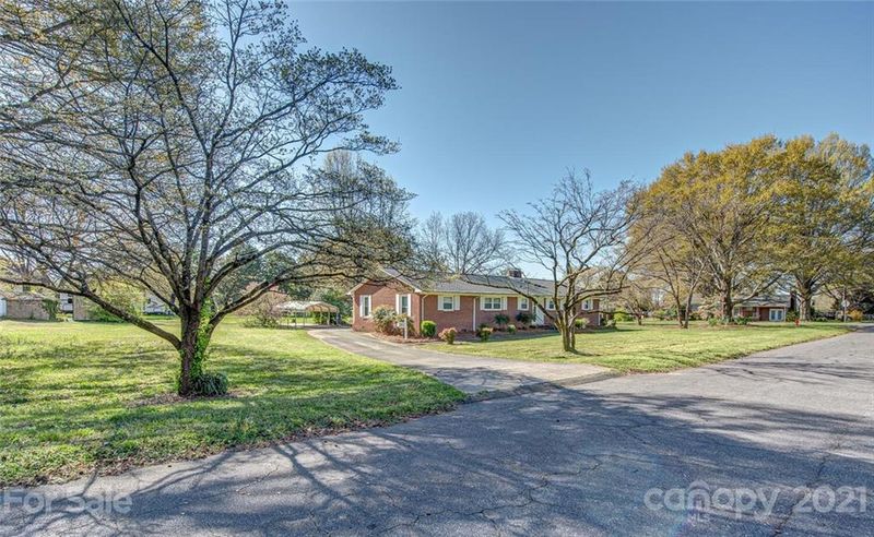 2210 Bayview St, Gastonia, NC 28054