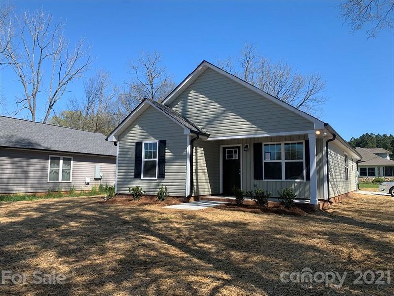 9025 E Franklin St, Mount Pleasant, NC 28124