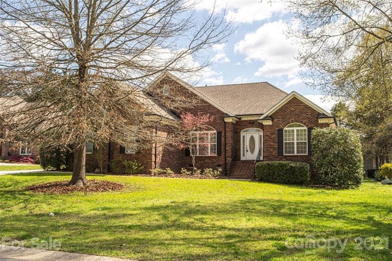 1484 Saint Annes Ct, Concord, NC 28027