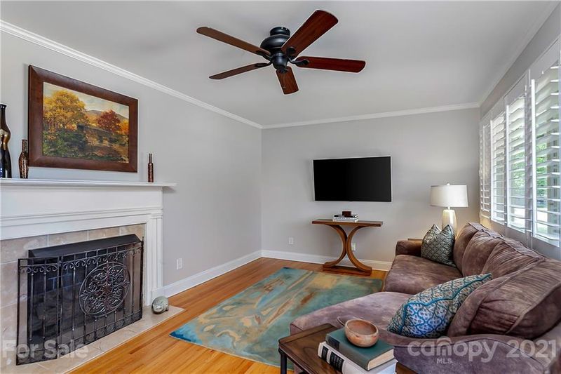 541 Kenlough Dr, Charlotte, NC 28209
