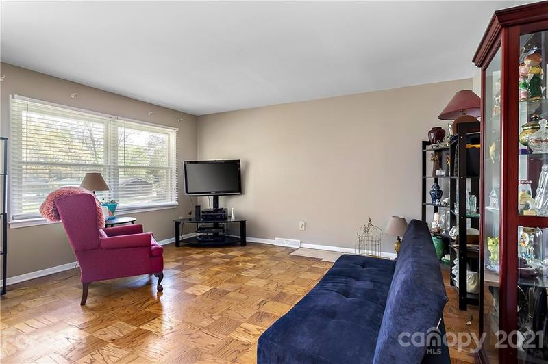 4144 Uppergate Ln, Charlotte, NC 28215