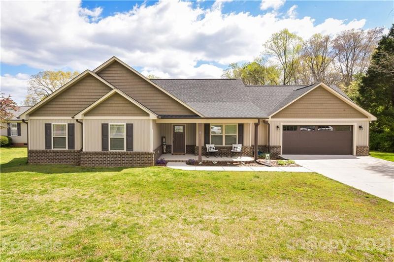 611 Peigler St NW, Concord, NC 28027