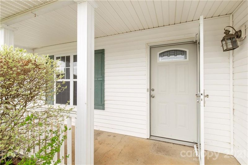 209 Arbor Ridge Ct, Mount Holly, NC 28120