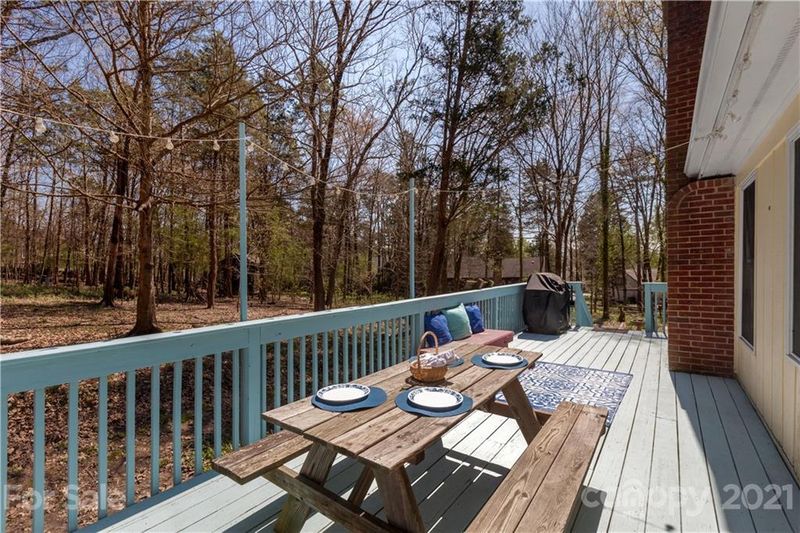 7901 Oakbark Ln, Charlotte, NC 28226