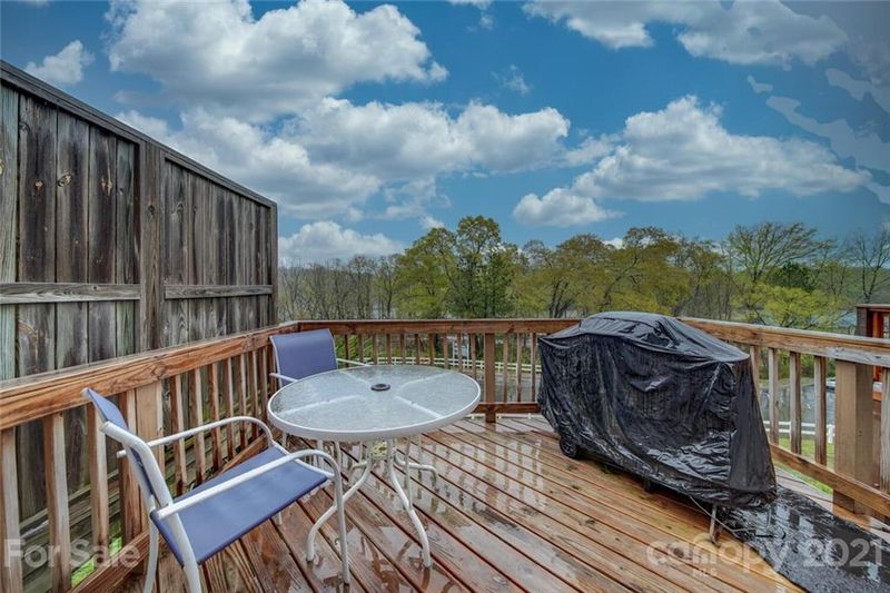 209 Rock Ridge Ln, Mount Holly, NC 28120