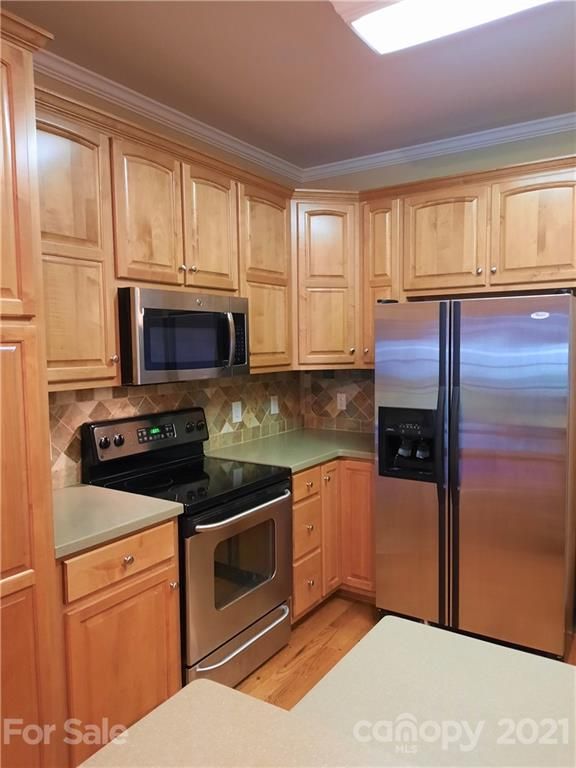 1722 30th Avenue Dr NE, Hickory, NC 28601
