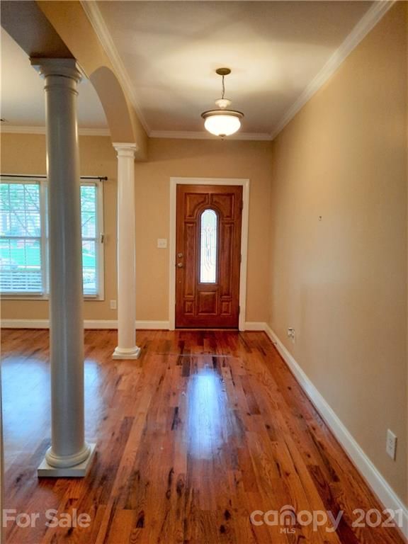 1722 30th Avenue Dr NE, Hickory, NC 28601