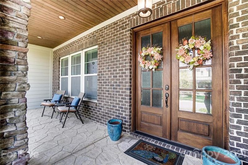 668 Zinnia Way, Tega Cay, SC 29708