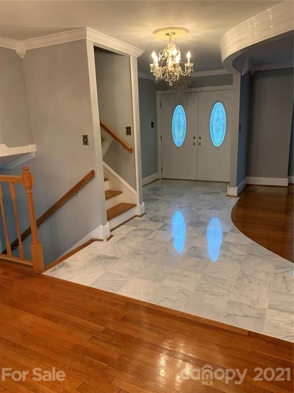 3815 Carmel Forest Dr, Charlotte, NC 28226