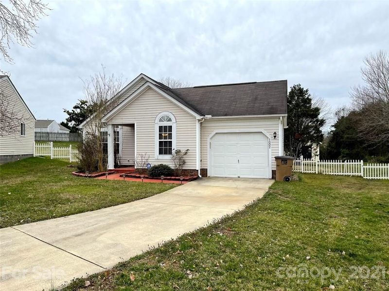 1002 Astoria Dr, Monroe, NC 28110