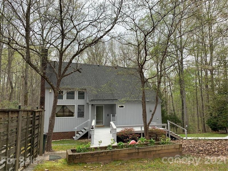 135 Sawtooth Ln, Stanley, NC 28164