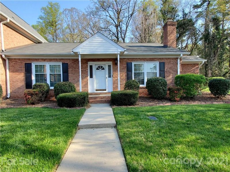 639 Hunter Oak Dr, Kannapolis, NC 28083