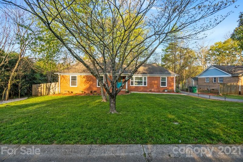 5341 Fernhill Dr, Charlotte, NC 28217