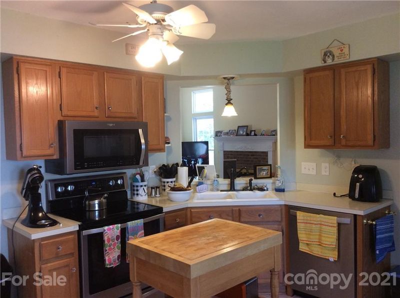 12529 Cedar Fall Dr, Huntersville, NC 28078