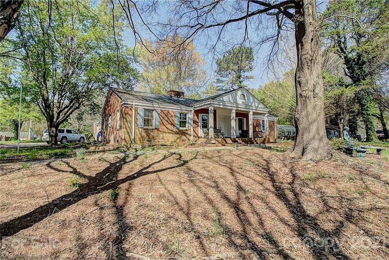 702 Queens Rd, Cherryville, NC 28021