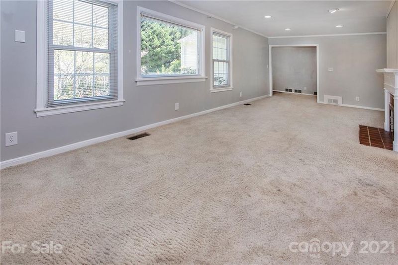 1115 Blueberry Ln, Charlotte, NC 28226
